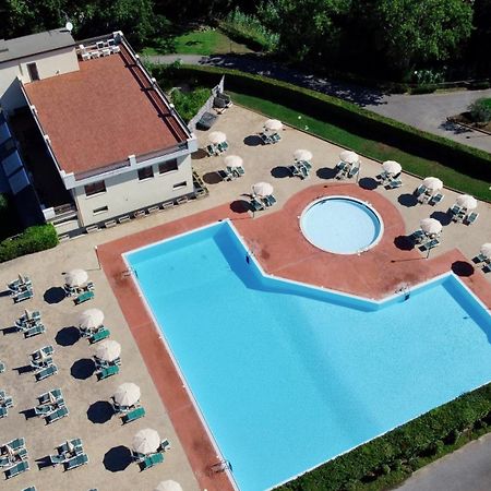 Апарт отель Le Residenze Di Santa Costanza - Mirto/Corbezzolo Сан-Винченцо Экстерьер фото