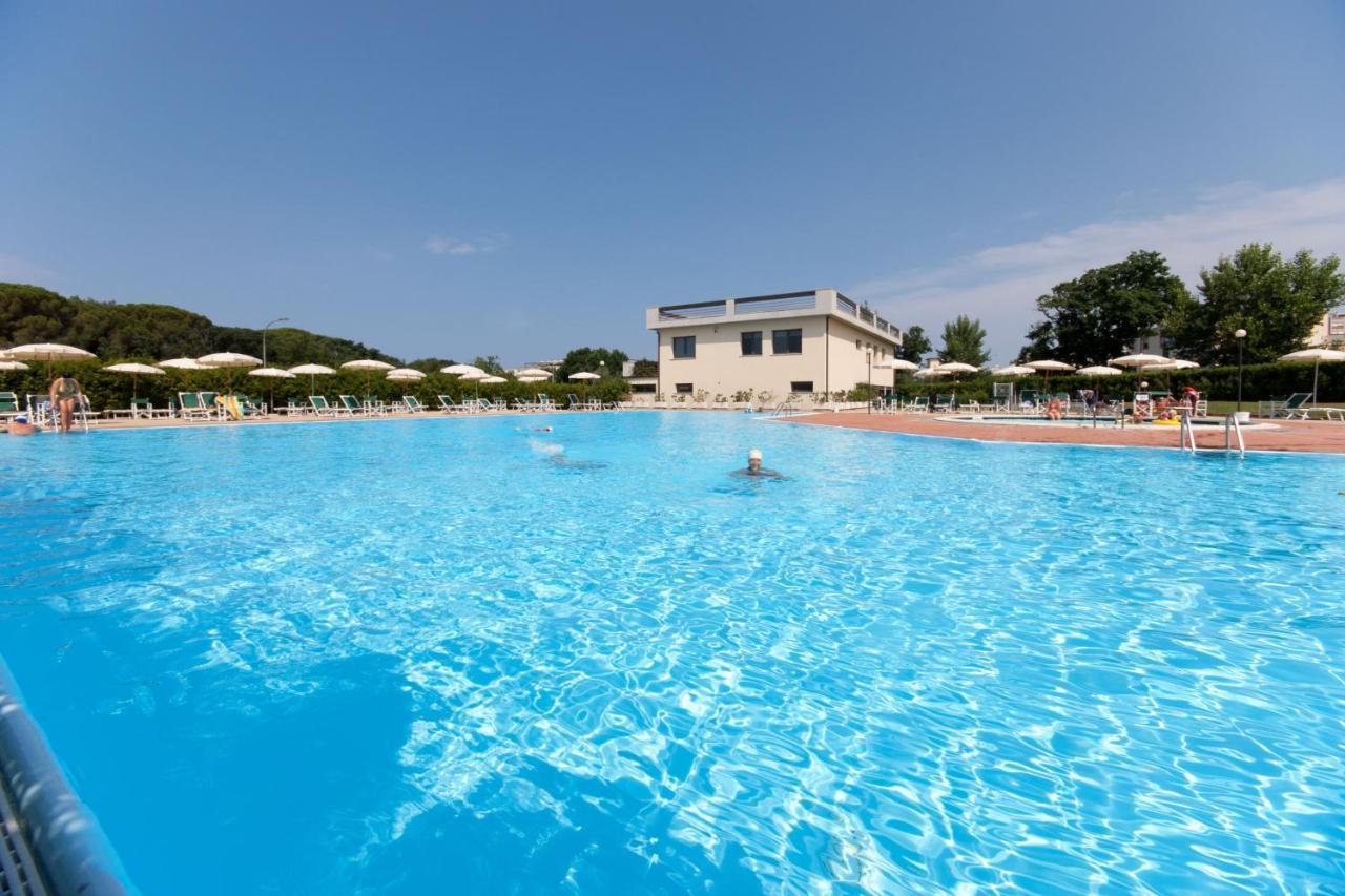 Апарт отель Le Residenze Di Santa Costanza - Mirto/Corbezzolo Сан-Винченцо Экстерьер фото