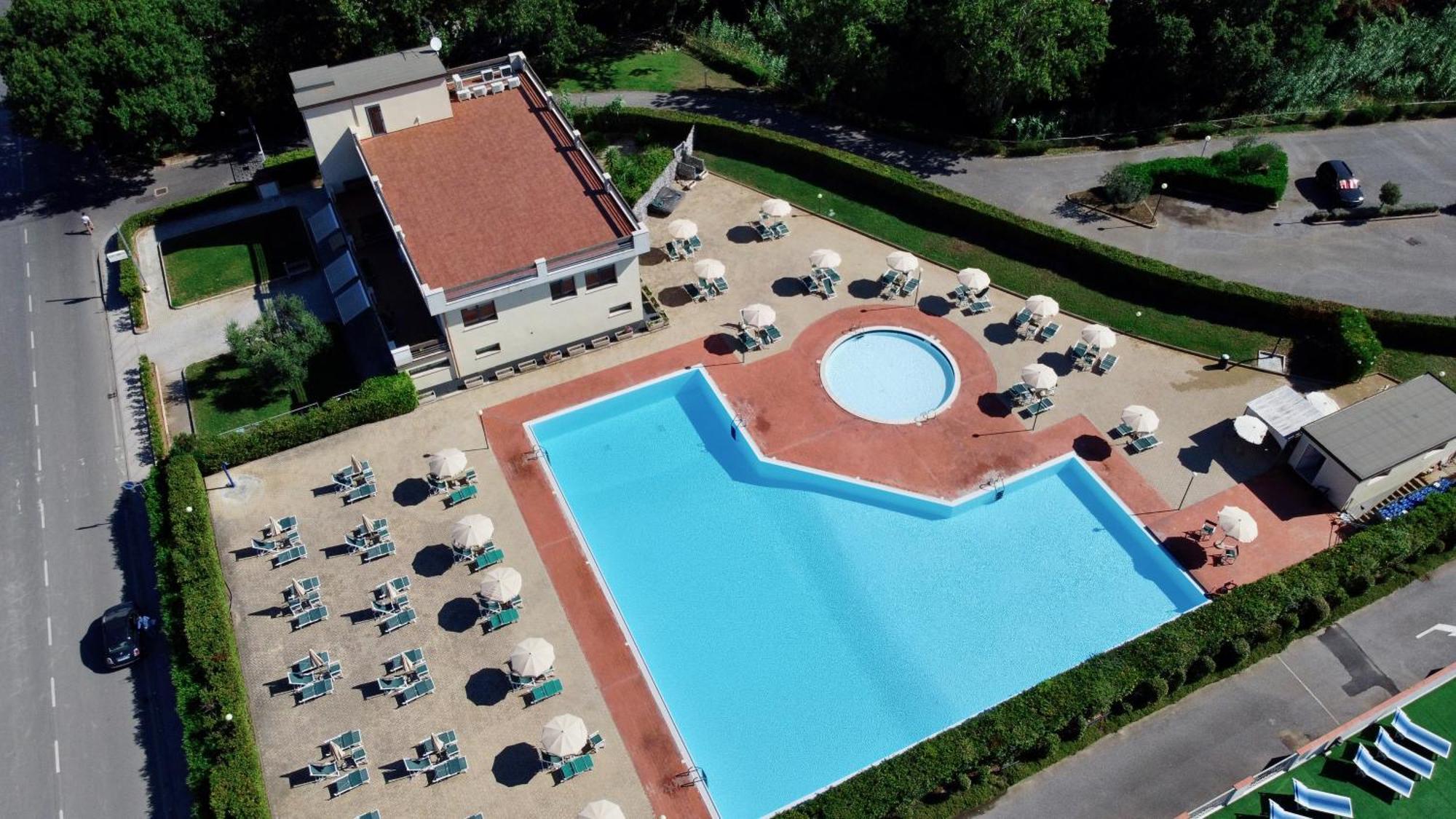 Апарт отель Le Residenze Di Santa Costanza - Mirto/Corbezzolo Сан-Винченцо Экстерьер фото